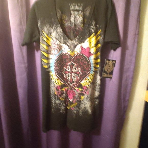 Cute women's heart, wings t-shirt - Picture 4 of 16